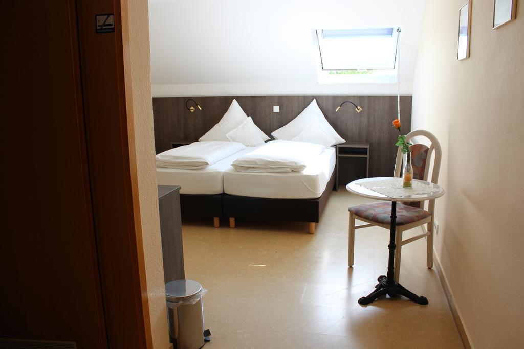 Hotel Gasthof Roessle Rottenburg am Neckar Bagian luar foto