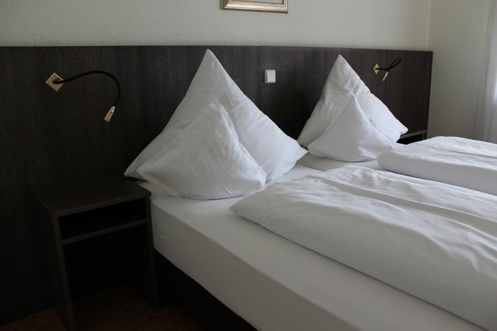 Hotel Gasthof Roessle Rottenburg am Neckar Bagian luar foto