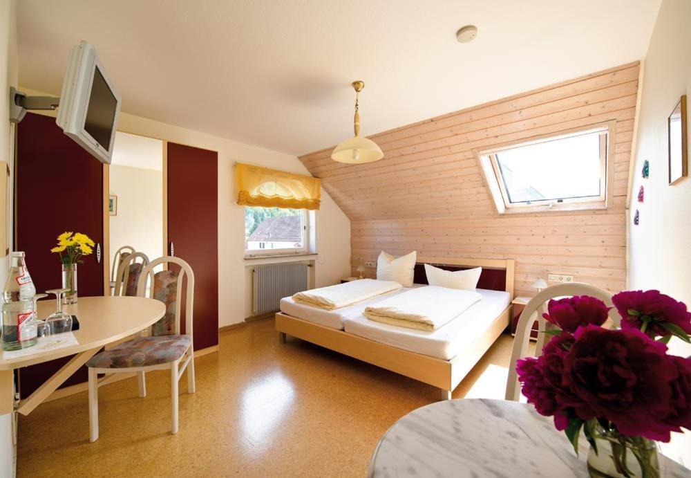 Hotel Gasthof Roessle Rottenburg am Neckar Ruang foto