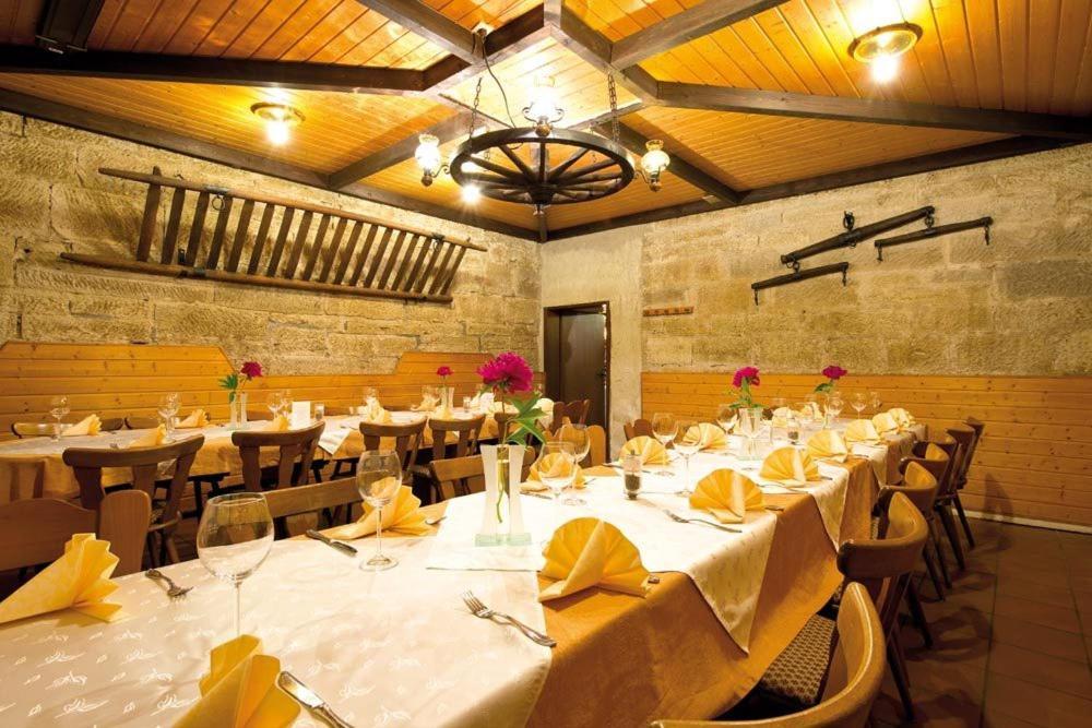 Hotel Gasthof Roessle Rottenburg am Neckar Bagian luar foto