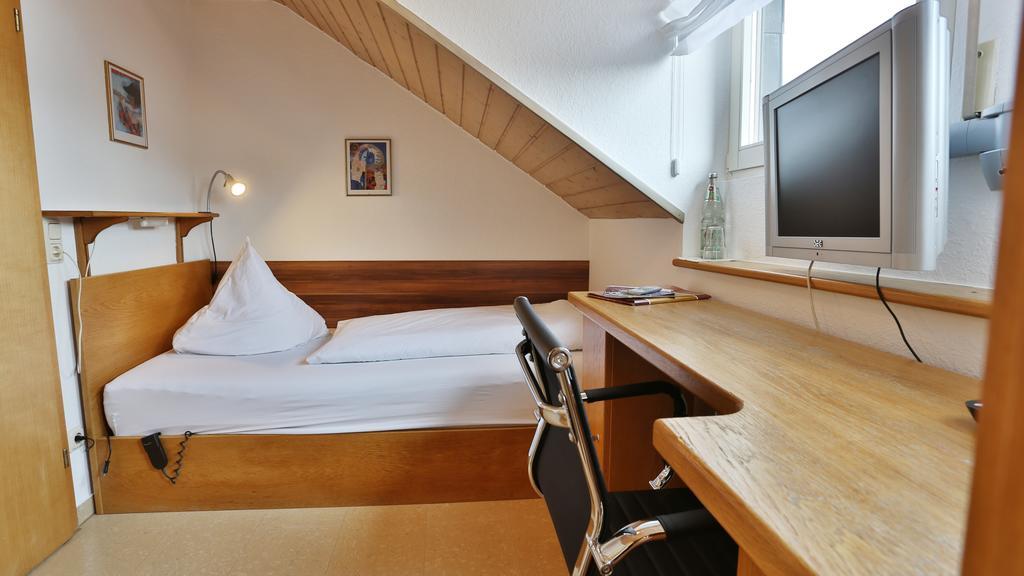 Hotel Gasthof Roessle Rottenburg am Neckar Bagian luar foto